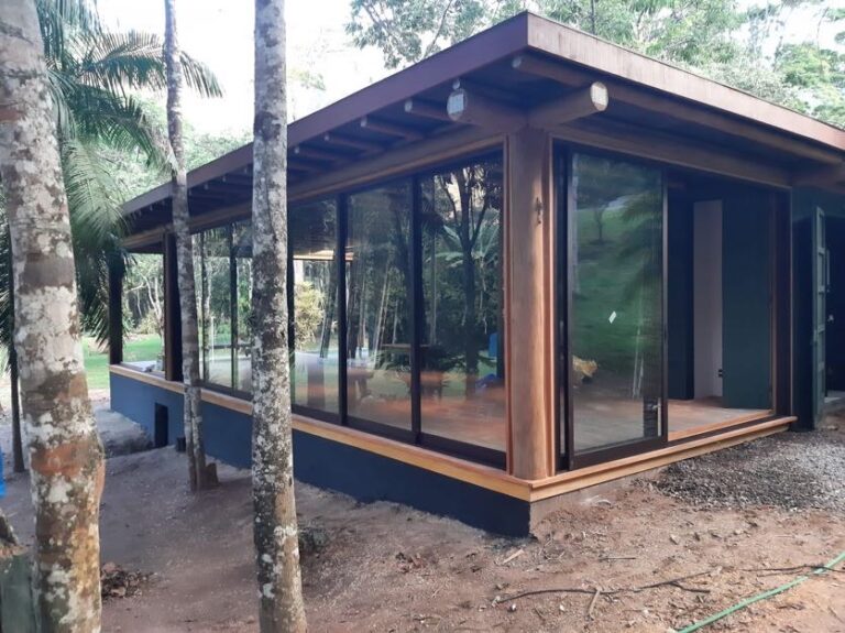 Esquadria de Alumínio 104