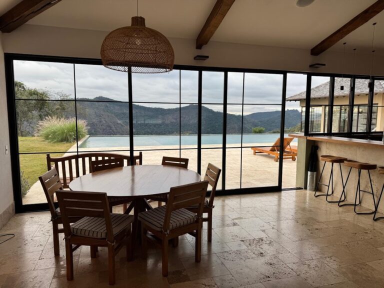 Esquadria de PVC 700